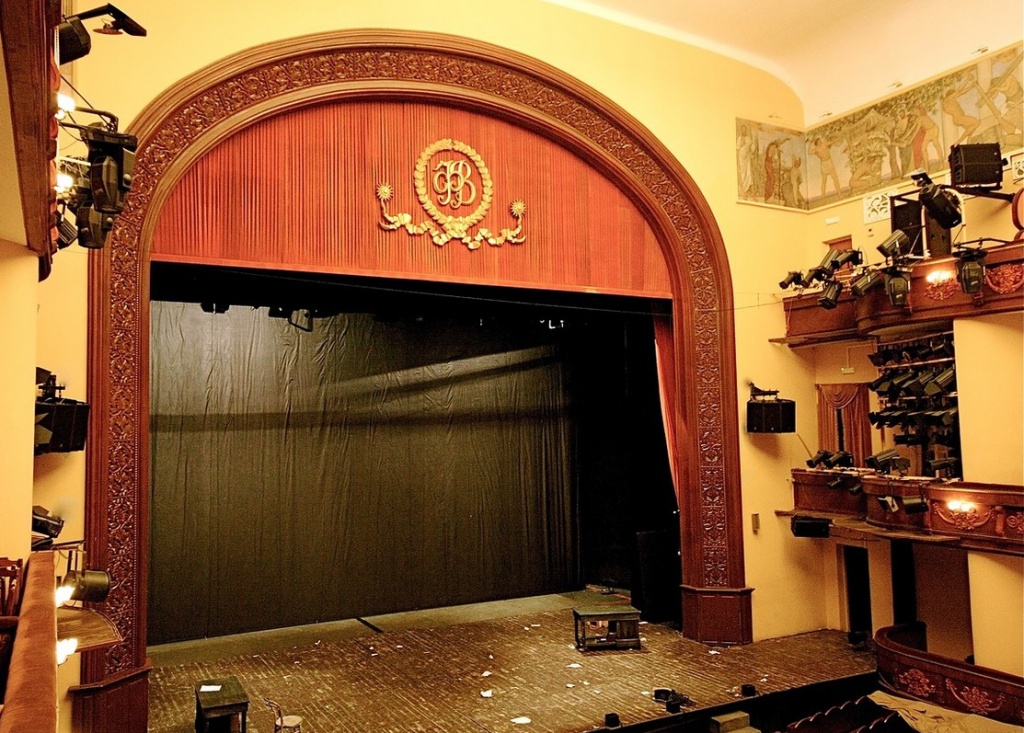 theatre5.jpg
